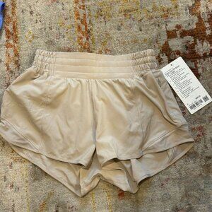 Lulu hotty hot short 2.5’’